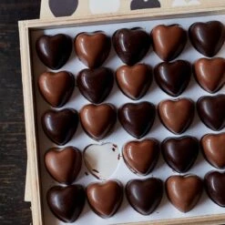 Milk & Dark Chocolate Sea Salt Caramel Hearts Wooden Box -Winter Decor Store 19063570 milk dark chocolate sea salt caramel hearts 1500x15002 1